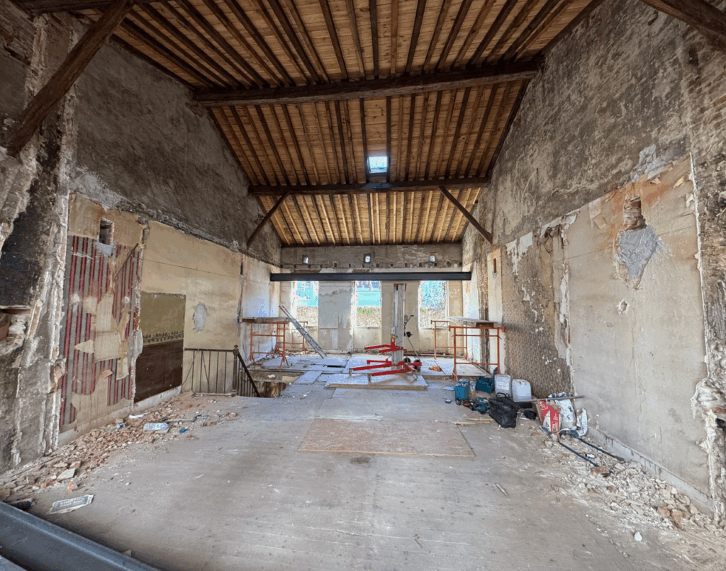 Vue du chantier de l'immeuble ancien rue Saint-Lazare à Toulouse